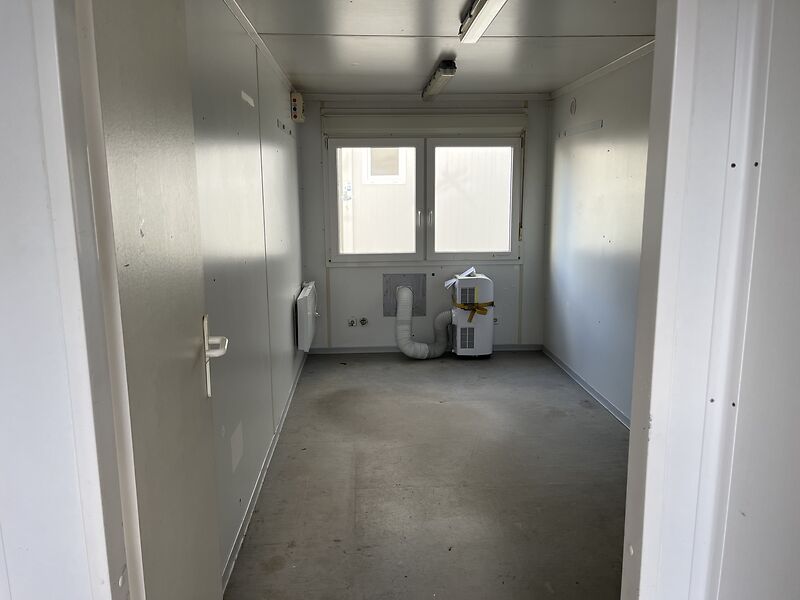 Bürocontainer 20' (ca. 6058 x 2438 x 2600mm LxBxH)